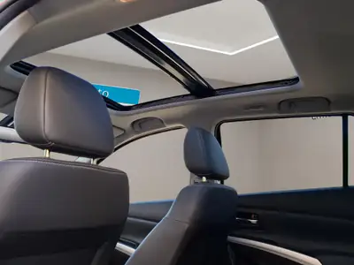 Suzuki SX4 S-Cross 1.4T Hybrid 4x4 — SUV polyvalent, traction intégrale et motorisation écologique — Thumbnail 7