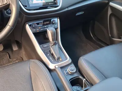 Suzuki SX4 S-Cross 1.4T Hybrid 4x4 — SUV polyvalent, traction intégrale et motorisation écologique — Thumbnail 11