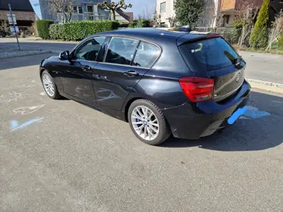 BMW M135i xDrive — Berline sportive 319 ch, 8 pneus neufs sur alliage — arrière