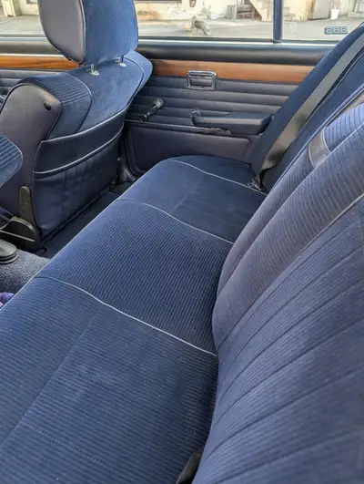 BMW 528i E12 Veteran — Berline de prestige des années 80, moteur 2.8L fiable — Miniatura 11