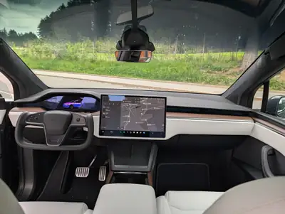 Tesla Model X 2023 — SUV électrique 685 ch, 41'000 km seulement — Seitenansicht