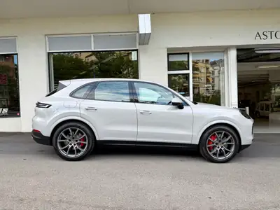 Porsche Cayenne S Tiptronic 2024 — SUV premium 474 ch, quasi neuf à 3200 km — Armaturenbrett