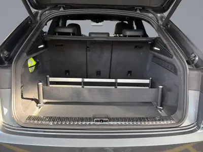 Audi Q8 50 TDI Quattro — SUV prestige diesel, transmission automatique, traction intégrale — Miniature 18