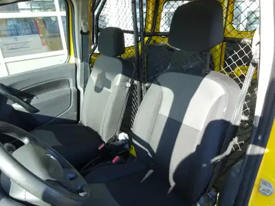 Renault Kangoo Maxi Z.E. 33 — Utilitaire électrique, 200 km d'autonomie, entretien réduit — Miniature 8