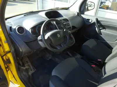 Renault Kangoo Maxi Z.E. 33 — Utilitaire électrique, 200 km d'autonomie, entretien réduit — Miniature 9