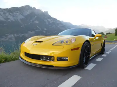 Chevrolet Corvette Z06 2006 — Légendaire muscle car américain, 512 ch, entretien récent — fianco
