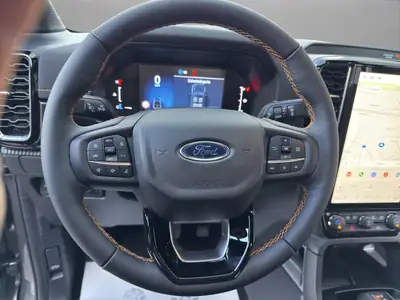 Ford Ranger Wildtrak 2.0 Eco Blue e-4WD — Pickup premium 4x4 diesel automatique 2025 — Thumbnail 10