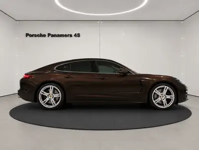 Porsche Panamera 4S PDK — Berline de prestige 440 ch, historique complet suisse — vue extérieure