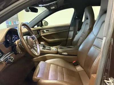 Porsche Panamera 4S PDK — Berline de prestige 440 ch, historique complet suisse — détail