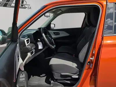 Suzuki Swift 1.2 Hybrid Compact Top 2025 — Citadine écologique et économique, 11'500 km — Miniatur 8