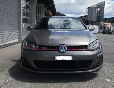 VW Golf GTI Performance 2.0 TSI — 275 ch, gewindefahrwerk, exemplaire garage — Heckansicht