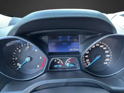 Ford Kuga 2.0 TDCi Carving 4WD — SUV robuste diesel, entretien impeccable — Miniature 12