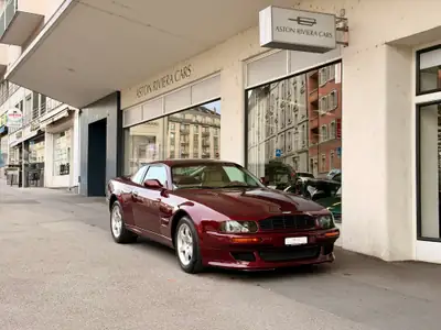 Aston Martin V8 Vantage V550 — Icône des années 1990, seulement 239 exemplaires produits — intérieur
