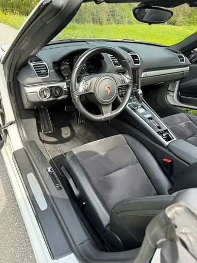 Porsche 718 Boxster 2.7 PDK — Cabriolet légendaire, 150'000 km, sans accident — vista posteriore