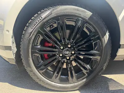 Range Rover Evoque P270e Autobiography — Hybride rechargeable, 5400 km seulement — Armaturenbrett