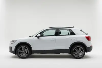 Audi Q2 35 TDI quattro S-tronic — SUV compact diesel performant, entretien économique — side view