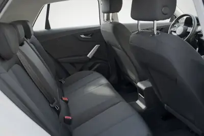 Audi Q2 35 TDI quattro S-tronic — SUV compact diesel performant, entretien économique — Thumbnail 12