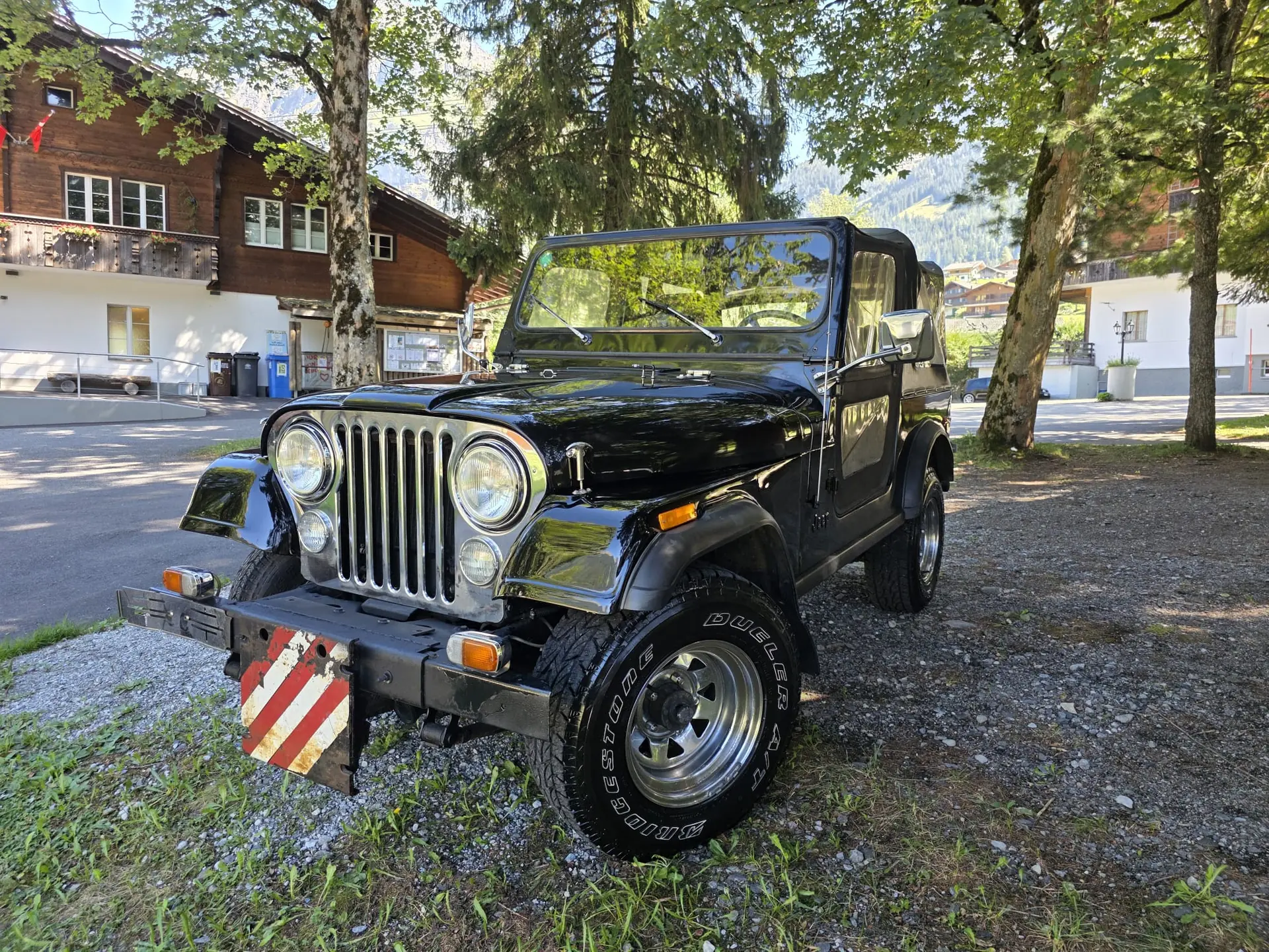 Jeep CJ-7 V8 1979 — Légende américaine, moteur puissant, 48000 km — vista esterna
