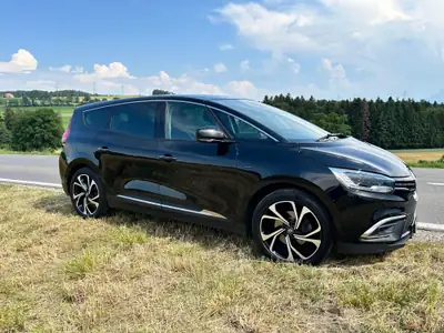 Renault Grand Scenic 1.3 TCe 160 Black Edition — 7 places, design affirmé, 141 000 km — Seitenansicht