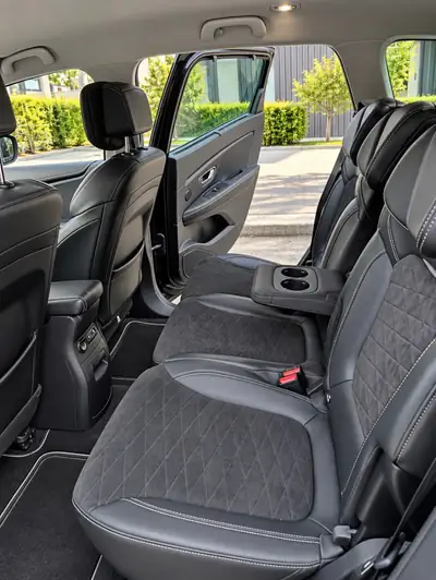 Renault Grand Scenic 1.3 TCe 160 Black Edition — 7 places, design affirmé, 141 000 km — Innenraum