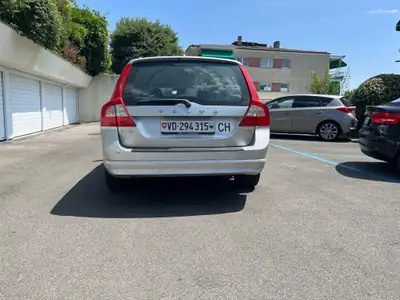 Volvo V70 2.0 D3 Summum — Break diesel automatique, sans sinistre — Heckansicht