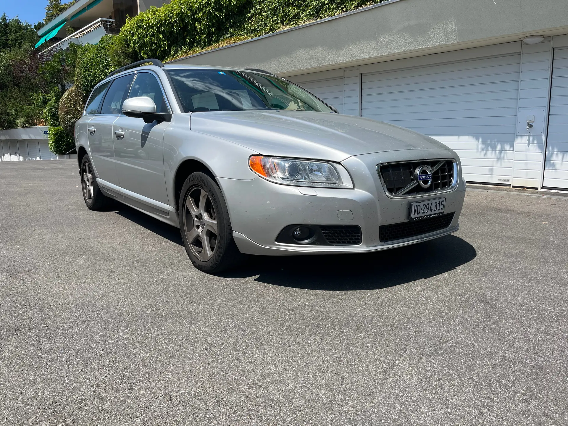 Volvo V70 2.0 D3 Summum — Break diesel automatique, sans sinistre — Außenansicht