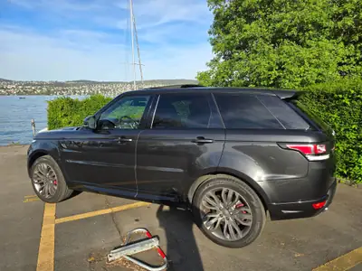 Land Rover Range Rover Sport 4.4 SDV8 Autobiography Dynamic — Luxe et Performance tout-terrain — fianco