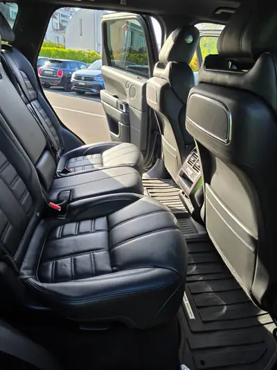 Land Rover Range Rover Sport 4.4 SDV8 Autobiography Dynamic — Luxe et Performance tout-terrain — dettaglio