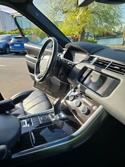 Land Rover Range Rover Sport 4.4 SDV8 Autobiography Dynamic — Luxe et Performance tout-terrain — Miniatura 8