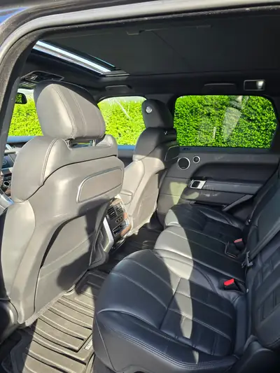 Land Rover Range Rover Sport 4.4 SDV8 Autobiography Dynamic — Luxe et Performance tout-terrain — Miniatura 7