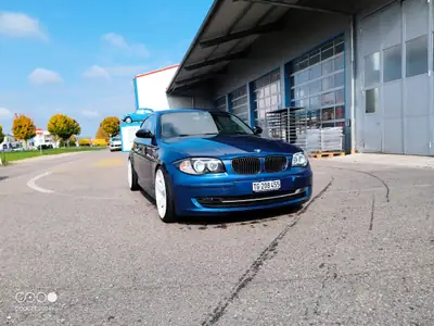 BMW 130i — Compacte sportive 265 ch, 3 portes iconique des années 2000 — intérieur