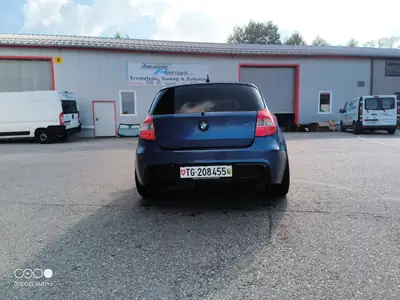 BMW 130i — Compacte sportive 265 ch, 3 portes iconique des années 2000 — tableau de bord