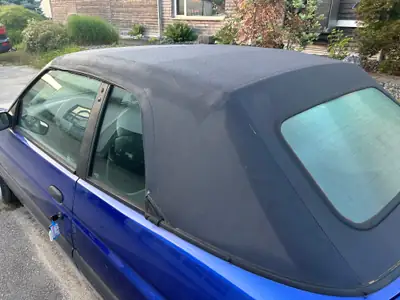 Ford Escort 1.6i 16V Azur — Cabriolet rétro des années 90, sans accident — détail