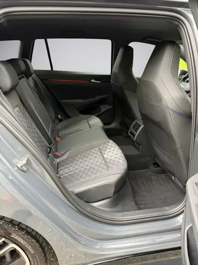 VW Golf Variant 1.5 eTSI mHEV R-Line — Break hybride performant, 25'000 km seulement — Thumbnail 14