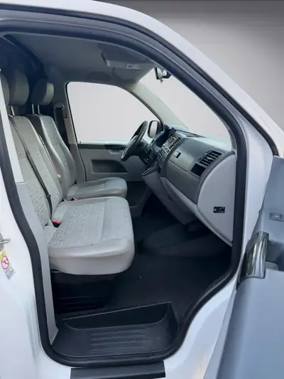 VW T5 2.0 TDI DSG — Utilitaire polyvalent, faible kilométrage, prêt au travail — Miniatur 12