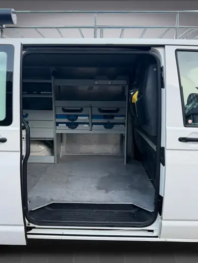 VW T5 2.0 TDI DSG — Utilitaire polyvalent, faible kilométrage, prêt au travail — Miniatur 13