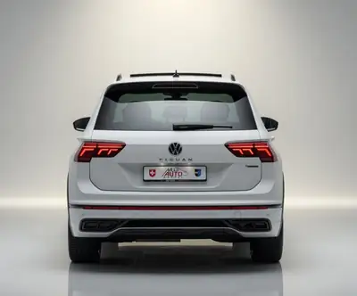 VW Tiguan 2.0 TDI R-Line 4Motion — SUV diesel robuste, 4RM et faible consommation — intérieur