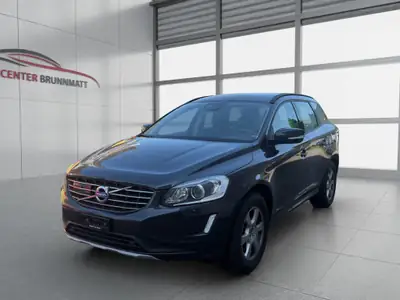 Volvo XC60 D4 Momentum — SUV premium diesel, entretien récent et sans sinistre — vue extérieure