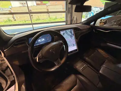 Tesla Model S 100D Performance — Berline électrique haute performance, 78 500 km — Miniatura 9