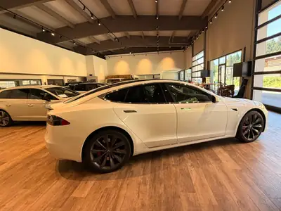 Tesla Model S 100D Performance — Berline électrique haute performance, 78 500 km — Miniatura 15