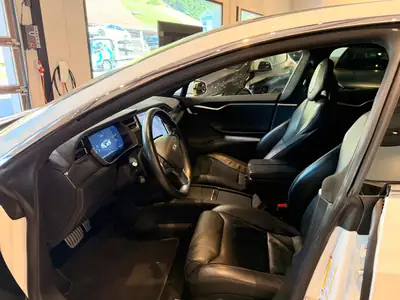 Tesla Model S 100D Performance — Berline électrique haute performance, 78 500 km — Miniatura 18
