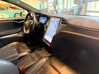 Tesla Model S 100D Performance — Berline électrique haute performance, 78 500 km — Miniatura 16