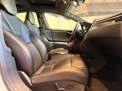 Tesla Model S 100D Performance — Berline électrique haute performance, 78 500 km — Miniatura 19