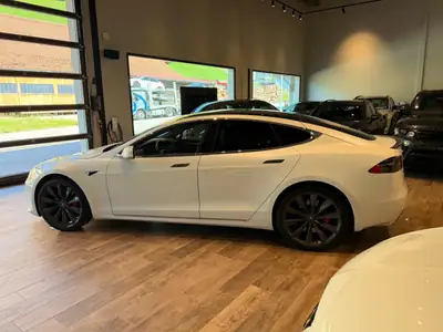 Tesla Model S 100D Performance — Berline électrique haute performance, 78 500 km — Miniatura 22