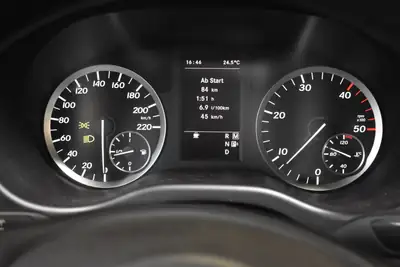 Mercedes-Benz Vito 114 CDI Long — Utilitaire performant, facelift 2021, 900kg de charge utile — Miniatura 16