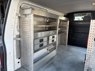 VW T6 2.0 TDI — Utilitaire fiable, 150 ch, attelage 2000 kg et régulateur de vitesse — Miniature 20