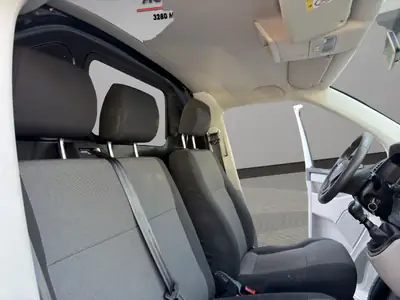 VW T6 2.0 TDI — Utilitaire fiable, 150 ch, attelage 2000 kg et régulateur de vitesse — Miniature 19
