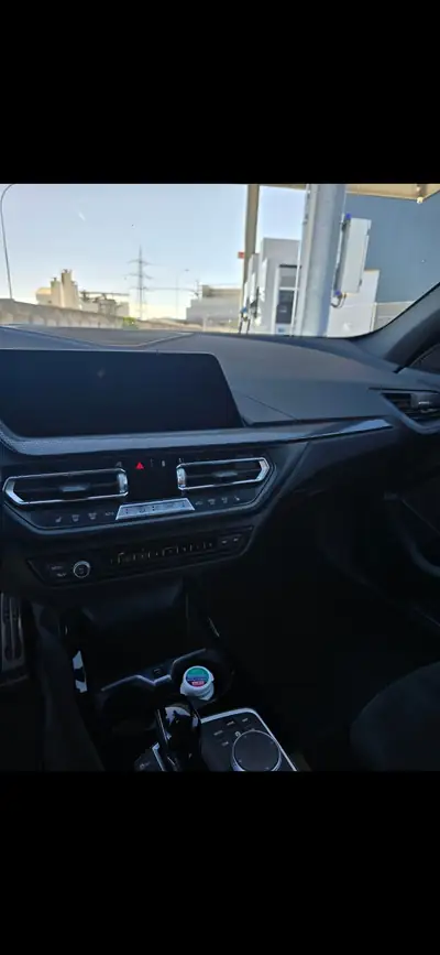 BMW 120i Pure M — Berline compacte dynamique, 59 000 km, boîte auto — Miniatura 14