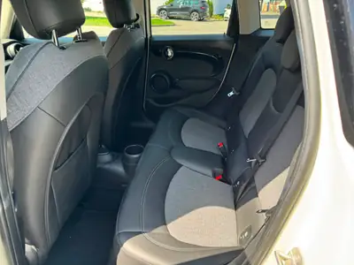 MINI Cooper 1.5i — Citadine maligne, entretien léger, 123 000 km — interni