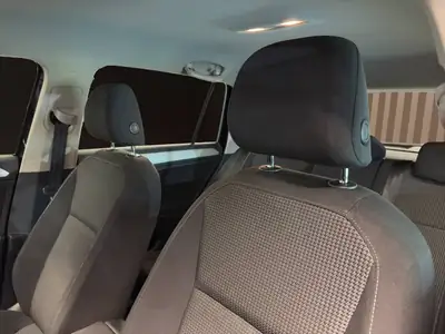 VW Tiguan 1.4 TSI 4Motion — SUV polyvalent, transmission intégrale et faible kilométrage — Miniature 15